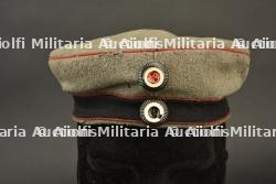 Mütze M1907 feldgrau d'artilleur de la Garde. M1907 feldgrau field cap of a Guard artilleryman.