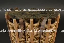 Panier de transport pour 3 coups de 7,7 cm allemand. German wicker carrier for three 7.7 cm rounds. — miniature 2
