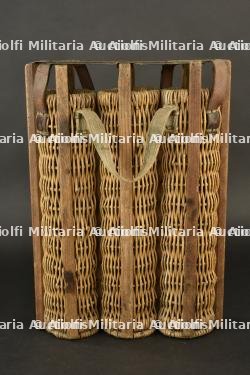 Panier de transport pour 3 coups de 7,7 cm allemand. German wicker carrier for three 7.7 cm rounds. — miniature 4