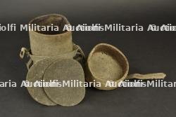 Rare étui ersatz pour masque anti gaz pour chevaux allemand. Rare German ersatz horse gas-mask container. — miniature 3