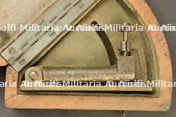Clinomètres et extracteur de douille d'artillerie allemands. German artillery clinometers and cartridge-case extractor. — photo 6