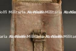 Lot de 3 sacoches allemandes en cuir. Lot of three German leather equipment satchels. — miniature 5