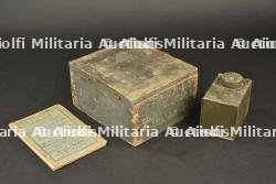 Lot d'accessoires de mitrailleuse allemande MG08 et MG08-15. Lot of German MG08 and MG08/15 machine-gun accessories. — miniature 2