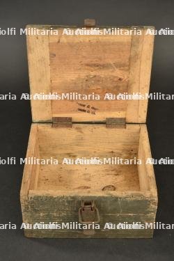 Lot d'accessoires de mitrailleuse allemande MG08 et MG08-15. Lot of German MG08 and MG08/15 machine-gun accessories. — miniature 3