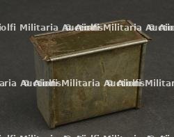 Boîte pour pièce détachées de mitrailleuse Maxim MG. Spare-parts tin for German Maxim machine gun.
