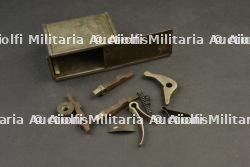 Boîte pour pièce détachées de mitrailleuse Maxim MG. Spare-parts tin for German Maxim machine gun. — miniature 3