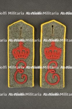 Paire de pattes M1915 du Garde Grenadier Regiment Nr 3. Pair of M1915 shoulder straps of Guard Grenadier Regiment No. 3.