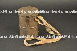 Boîtier de Lederschutzmaske. Lederschutzmaske gas-mask canister.
