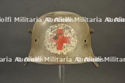 Rare casque allemand Stahlhelm d'infirmier. Rare German medic's Stahlhelm.