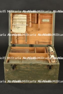 Appareil médical allemand pour perfusion ou lavement à solution saline. German medical apparatus for saline infusion or enema.