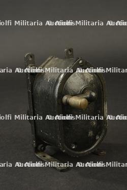 Magnéto de démarrage d'avion allemand. German aircraft starting magneto.