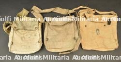 Lot de 3 sacoches pour masque anti gaz anglais SBR. Lot of three British SBR gas-mask haversacks.