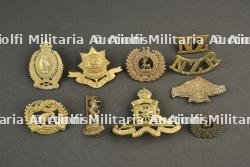 Lot de 10 insignes Neo Zelandais. Lot of ten New Zealand insignia.