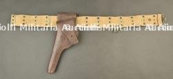 Ceinturon américain avec étui cuir pour revolver. American belt with leather revolver holster.