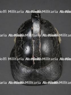 Casque de sapeur-pompier en cuir, a identifier. Unidentified leather firefighter helmet. — miniature 7