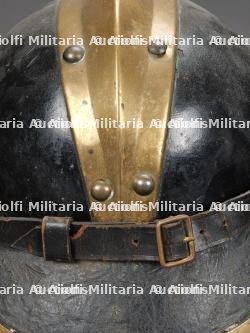 Deux casques de sapeurs-pompiers, a identifier. Two unidentified firefighter helmets. — miniature 4