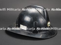 Afghanistan, casque de sapeur-pompier des annees 1970. Afghanistan, 1970s firefighter helmet. — miniature 2