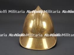 Allemagne, lot de deux casques de sapeurs-pompiers, dont un prussien. Germany, set of two firefighter helmets, including one Prussian example. — photo 4