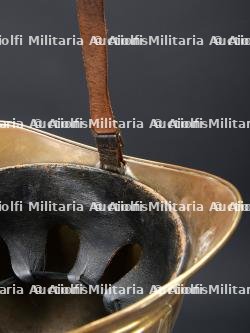 Allemagne, lot de deux casques de sapeurs-pompiers, dont un prussien. Germany, set of two firefighter helmets, including one Prussian example. — miniature 7