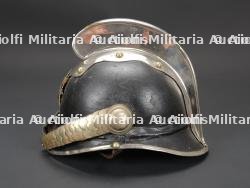 Allemagne, lot de deux casques de sapeurs-pompiers, dont un prussien. Germany, set of two firefighter helmets, including one Prussian example. — photo 12