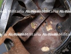 Allemagne, lot de deux casques de sapeurs-pompiers, dont un prussien. Germany, set of two firefighter helmets, including one Prussian example. — photo 20