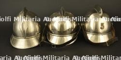 Allemagne, lot de trois casques de sapeurs-pompiers nickeles. Germany, set of three nickel-plated firefighter helmets. — photo 1