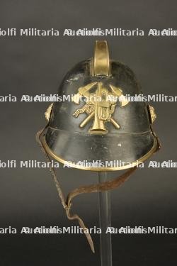 Allemagne, casque en tole de fanfare de sapeurs-pompiers. Germany, sheet-metal helmet from a firefighters' band. — photo 2