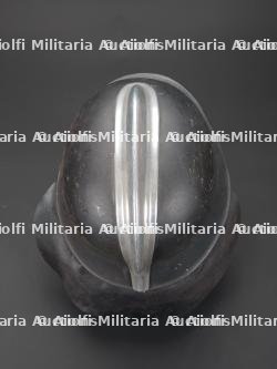 Allemagne, casque de sapeur-pompier M1934 des annees 1950. Germany, 1950s M1934 firefighter helmet. — miniature 6