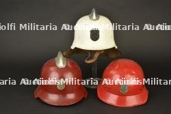 Allemagne, lot de trois casques de sapeurs-pompiers bavarois des annees 1950. Germany, set of three 1950s Bavarian firefighter helmets. — miniature 8