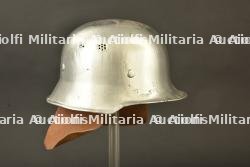 Allemagne de l'Est, lot de trois casques de sapeurs-pompiers. East Germany, set of three firefighter helmets. — miniature 2