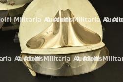 Allemagne, lot de trois casques de sapeurs-pompiers de Berlin-Ouest. Germany, set of three West Berlin firefighter helmets. — photo 5