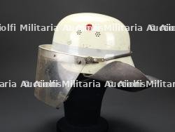 Allemagne, lot de deux casques de sapeurs-pompiers. Germany, set of two firefighter helmets. — photo 4