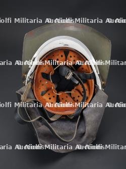 Allemagne, lot de deux casques de sapeurs-pompiers. Germany, set of two firefighter helmets. — miniature 9