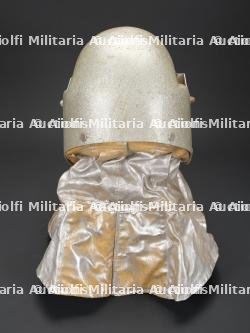 Allemagne, casque de protection contre le feu TEMPEX aluminise. Germany, aluminised TEMPEX fire-protection helmet. — photo 7