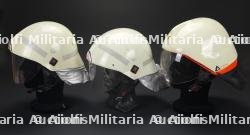 Allemagne, lot de trois casques de sapeurs-pompiers des annees 1990. Germany, set of three 1990s firefighter helmets. — photo 2