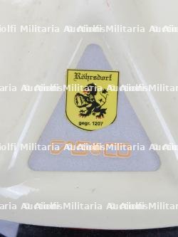 Allemagne, lot de trois casques de sapeurs-pompiers des annees 1990. Germany, set of three 1990s firefighter helmets. — miniature 7