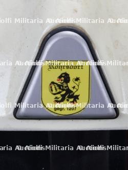 Allemagne, lot de trois casques de sapeurs-pompiers des annees 1990. Germany, set of three 1990s firefighter helmets. — miniature 9