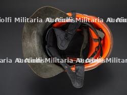 Allemagne, lot de trois casques de sapeurs-pompiers des annees 1990. Germany, set of three 1990s firefighter helmets. — miniature 10