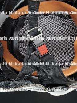 Allemagne, lot de trois casques de sapeurs-pompiers des annees 1990. Germany, set of three 1990s firefighter helmets. — miniature 15
