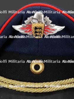Allemagne et Danemark, lot de trois casquettes de pompiers. Germany and Denmark, set of three firefighter peaked caps. — photo 3