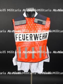 Allemagne, ensemble d'uniformes et d'equipements de sapeurs-pompiers. Germany, assortment of firefighter uniforms and equipment. — photo 19