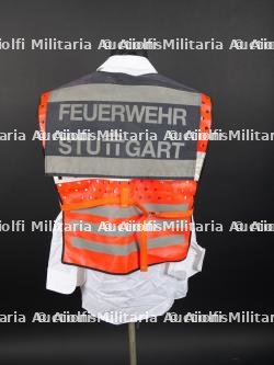 Allemagne, ensemble d'uniformes et d'equipements de sapeurs-pompiers. Germany, assortment of firefighter uniforms and equipment. — miniature 20
