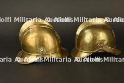 Alsace-Lorraine, lot de deux casques de sapeurs-pompiers. Alsace-Lorraine, set of two firefighter helmets. — photo 7