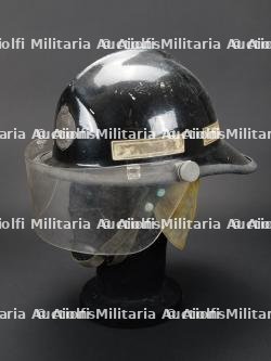 Arabie saoudite, casque de sapeur-pompier. Saudi Arabia, firefighter helmet.