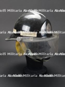 Arabie saoudite, casque de sapeur-pompier. Saudi Arabia, firefighter helmet. — miniature 2