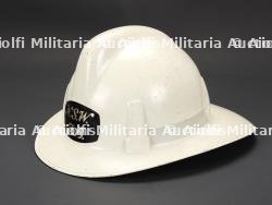 Australie, lot de deux casques de sapeurs-pompiers de Nouvelle-Galles du Sud. Australia, set of two New South Wales firefighter helmets. — miniature 11