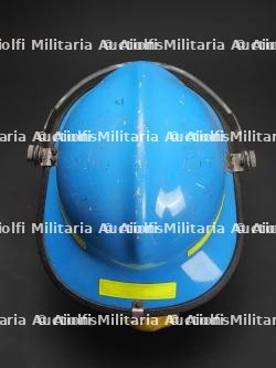 Australie, lot de deux casques de sapeurs-pompiers. Australia, set of two firefighter helmets. — miniature 20