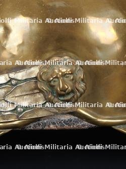 Autriche, casque en cuivre d'officier de sapeurs-pompiers volontaires, debut du XXe siecle. Austria, copper volunteer fire officer's helmet, early 20th century. — photo 6