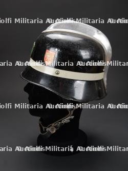 Autriche, lot de deux casques de sapeurs-pompiers des annees 1970-1980. Austria, set of two firefighter helmets from the 1970s–1980s. — miniature 5