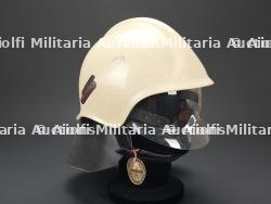 Autriche, casque de pompier Helis Interspiro. Austria, Helis Interspiro firefighter helmet. — photo 2
